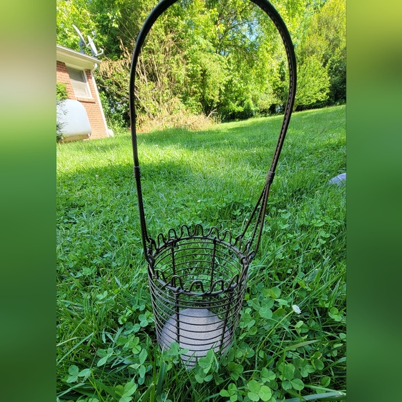 Wire Wine basket. - Picture 7 of 12